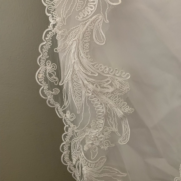 Jade Daniels Wedding Dress altered but never worn - Picture 7 of 8